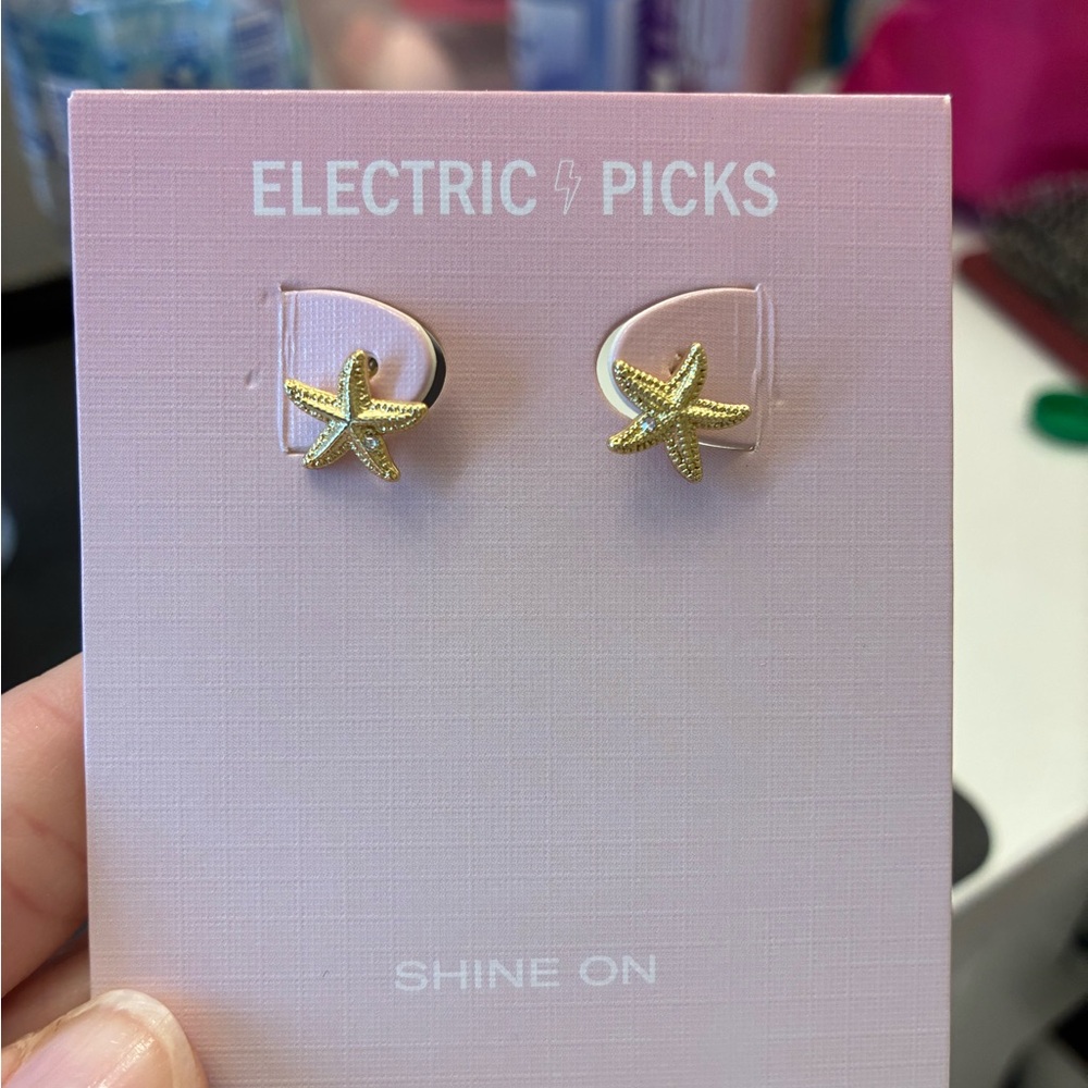 Electric Picks Gold Starfish Earrings - Picture 4 of 6